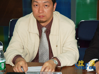 龙华地产董事长_龙华烈士陵园(2)