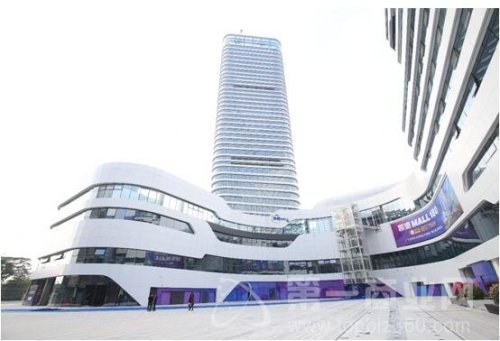 ��ɽ����MALL��180